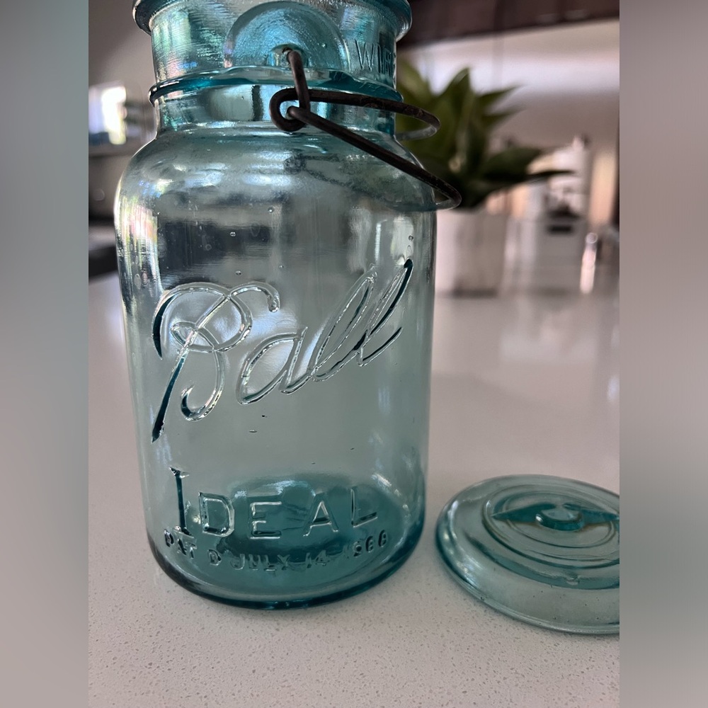 Vintage Blue Ball Quart Glass Container - Picture 5 of 5